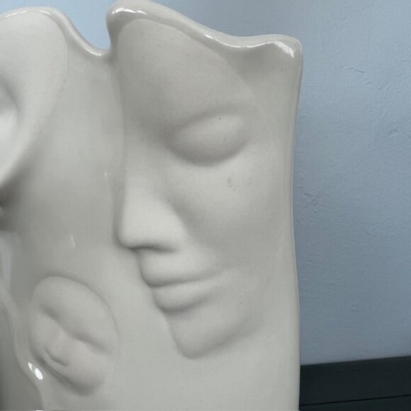 Sara Lund Blue Sky Porcelain - Bisque / White Vase - Father - Mother - Child - Picture 4 of 11